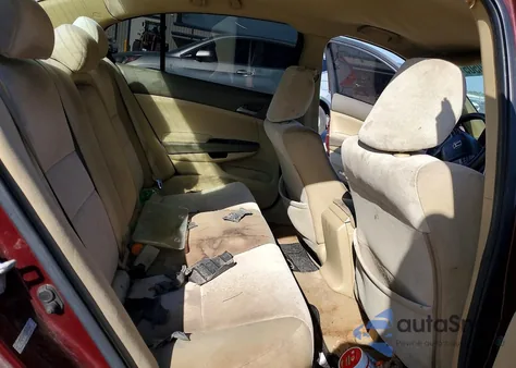 2010 Honda Accord Lxp z USA, uszkodzony, nr VIN 1HGCP2F48AA191551